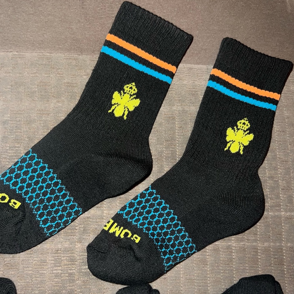 5 pairs of XS Bombas crew socks
